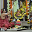 Later in the evening, the Sharada Chandramoulishwara Pooja and Srichakra Pooja was performed by Sri Sannidhanam